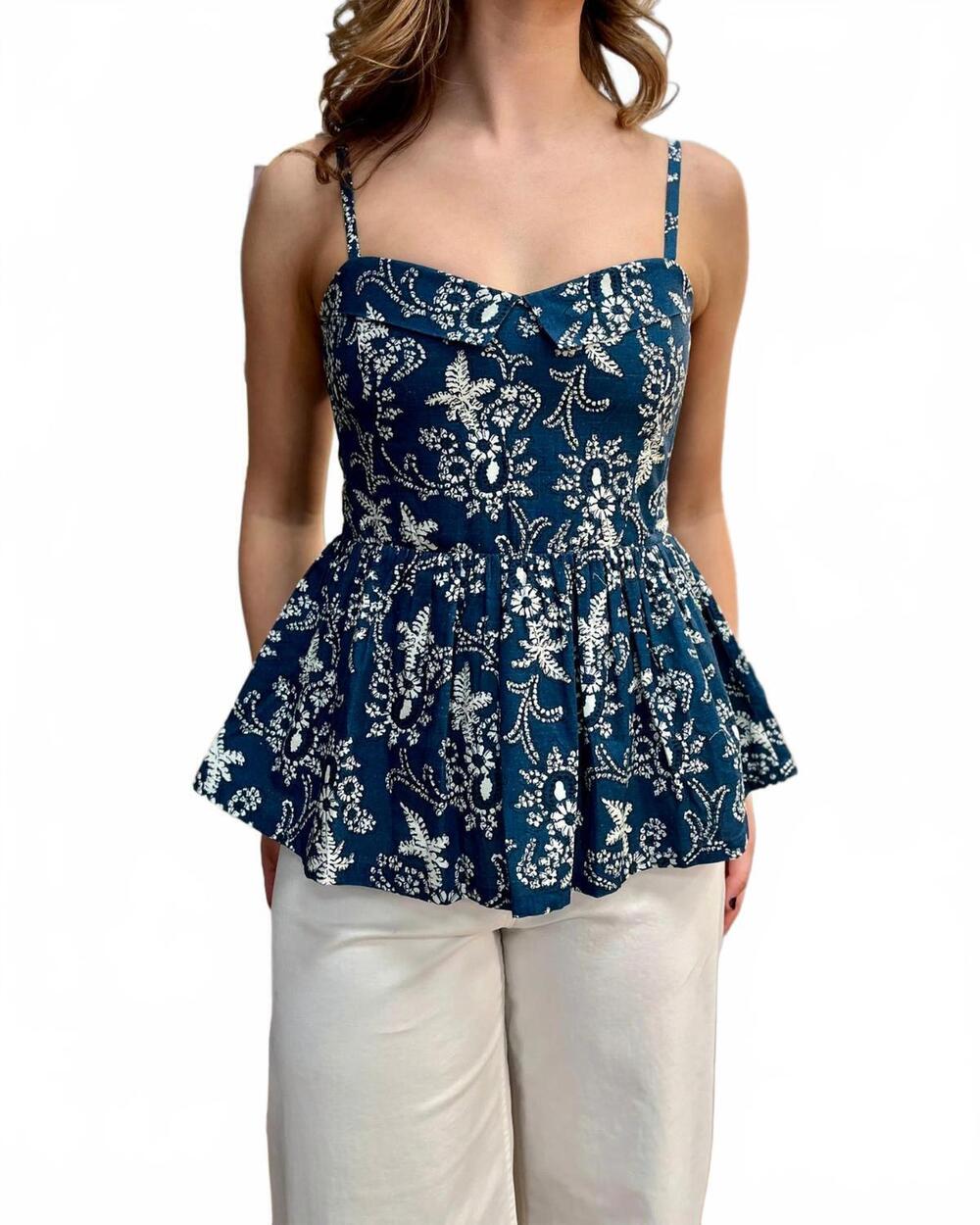 NEW THE GREAT. the verse top in indba indigo bandana